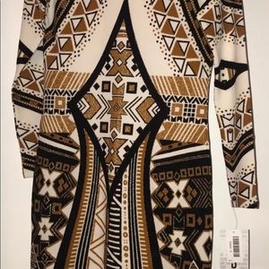 BNWT Elegant Lularoe Debbie size small